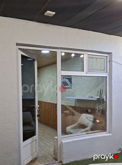 Buzovnada obeykt arendaya verilir hərşariti var yolun qiragidi.Qelebe