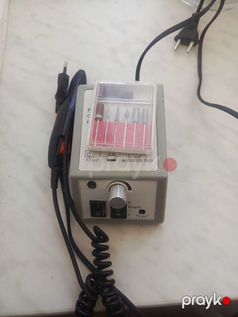 Az islənmis Masaüstü dırnaq frezi (elektrik manikür/pedikür aparatı) — Digah