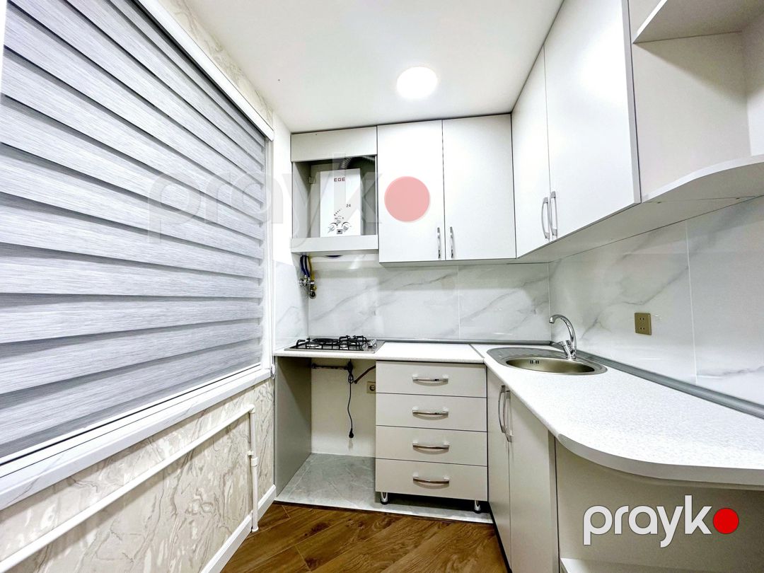 Satılır 2 otaqlı köhnə tikili 65 m² — Mənzil, Bakı (10)
