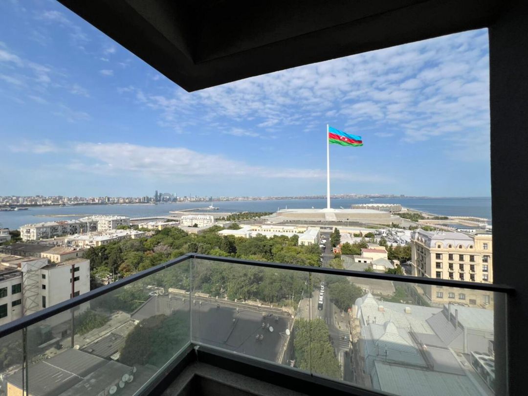 Satılır 4 otaqlı yeni tikili 180 m² — Mənzil, Bakı (2)