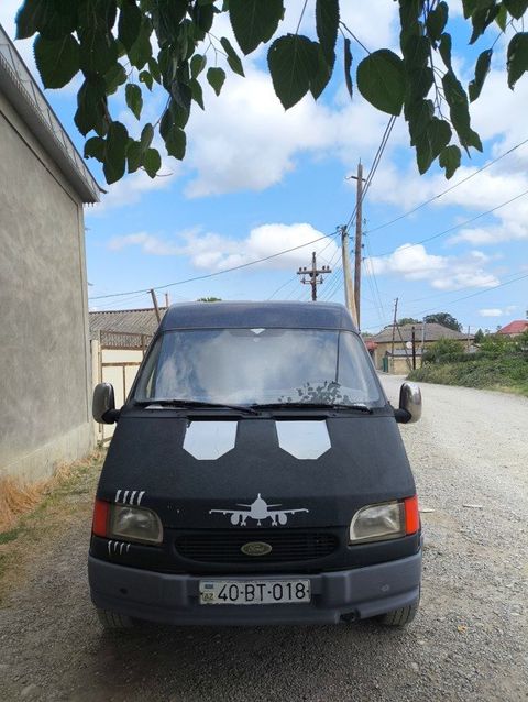 Ford Transit, 2.5 L, 1998 il, 650 000 km — Quba