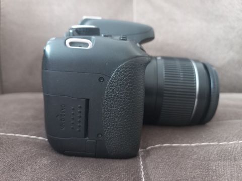 Rəqəmsal güzgülü fotokamera + dəyişdirilə bilən obyektiv dəsti — Bakı