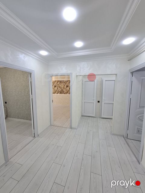 Satılır 3 otaqlı köhnə tikili 75 m²