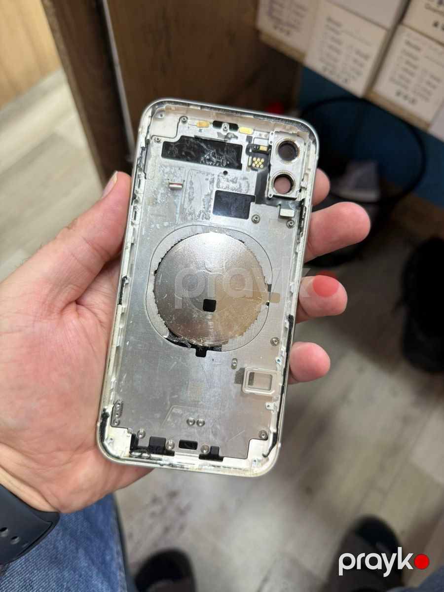 iPhone 11 qoruyucu korpu, ağ rəng — Smartfon aksesuarları, Bakı (7)