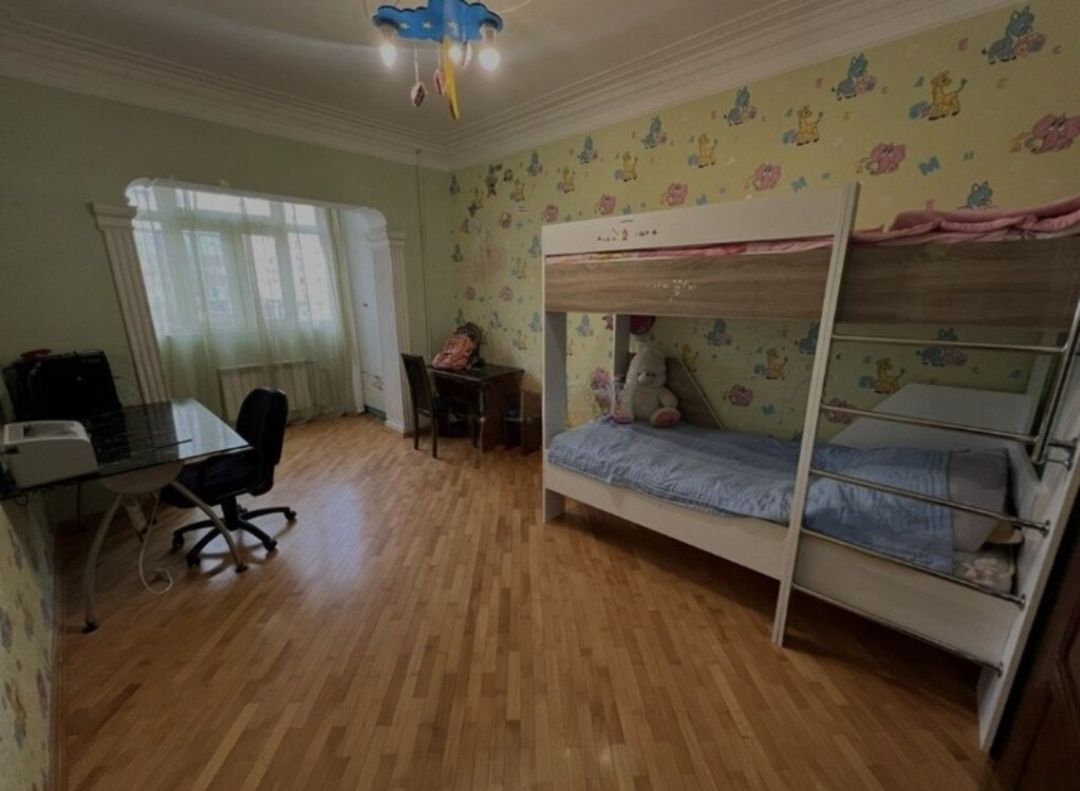 Satılır 4 otaqlı köhnə tikili 115 m² — Mənzil, Bakı (8)
