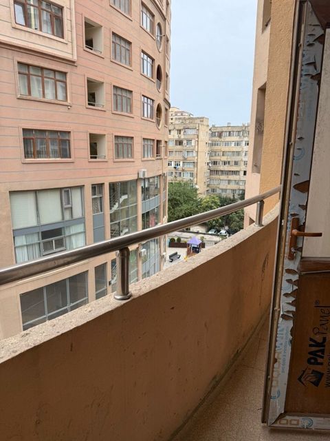 Satılır 2 otaqlı yeni tikili 86 m² — Bakı