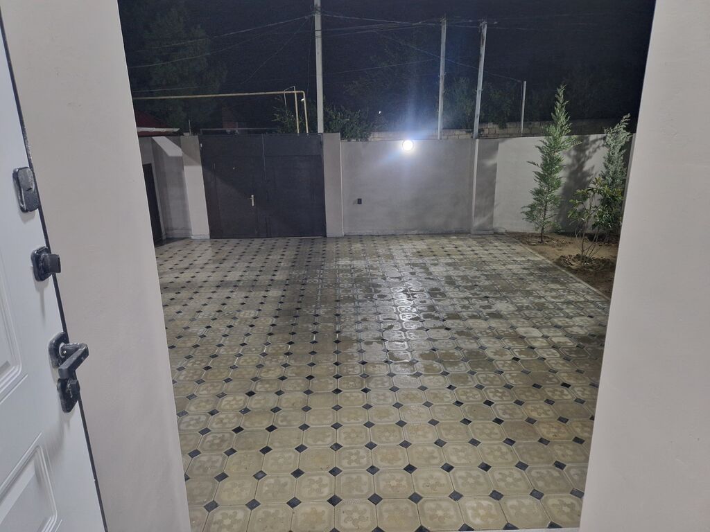 Həyət evi – müstəqil tikili - Tam hasarlanmış, darvazalı həyət — Ev, villa, Bakı (8)