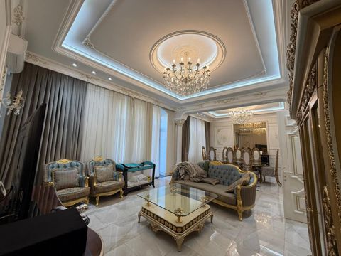Satılır 4 otaqlı köhnə tikili 215 m² — Bakı