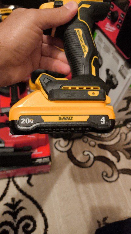 "DeWalt" batareyası — Təmir və inşaat, Bakı (8)