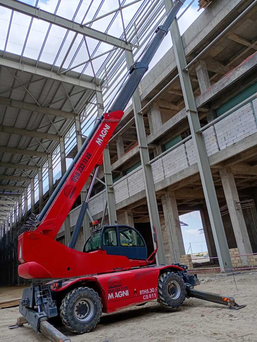 Magni RTH 5.30 Rotasion Telehandler icarəsi — Avtomobil icarəsi, Bakı (2)