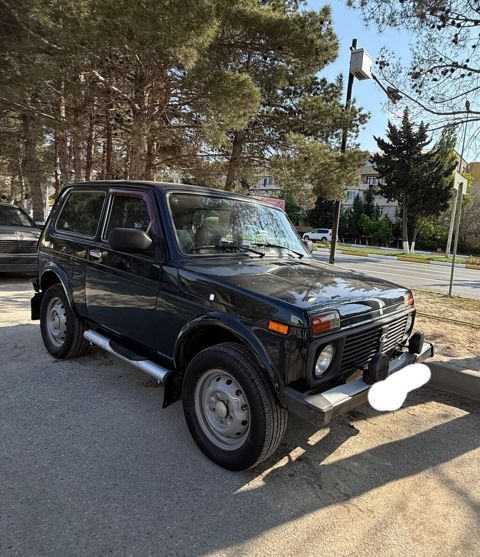 VAZ (Lada) 4x4 Niva: 1.7 l 2015 il 4700 km Universal — Sumqayıt