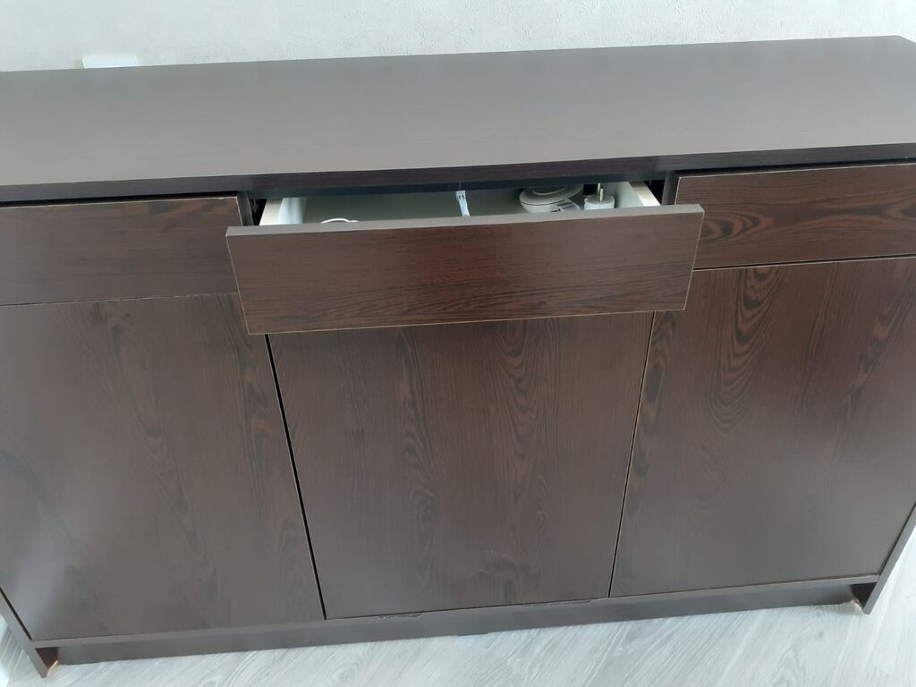 Qonaq otağı/yemək otağı üçün mebel dəsti satıram. Tərkib: - Tünd — Qonaq otağı üçün, Bakı (2)