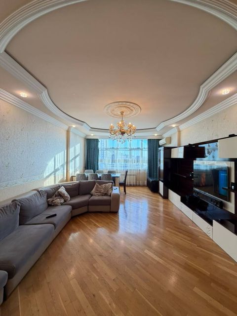 Satılır 3 otaqlı yeni tikili 133 m² — Bakı