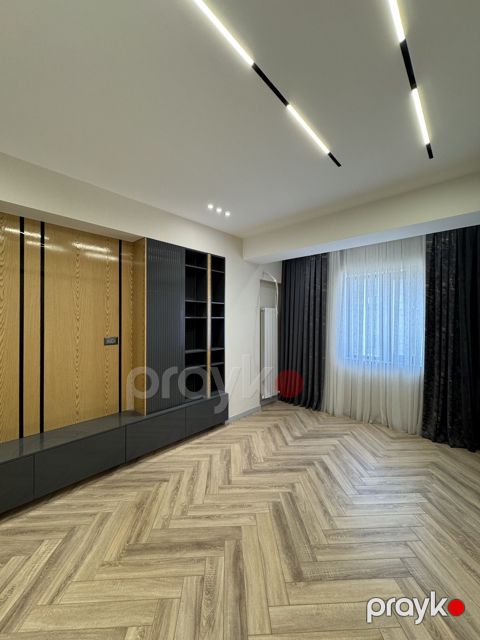 Satılır 2 otaqlı yeni tikili 68 m²