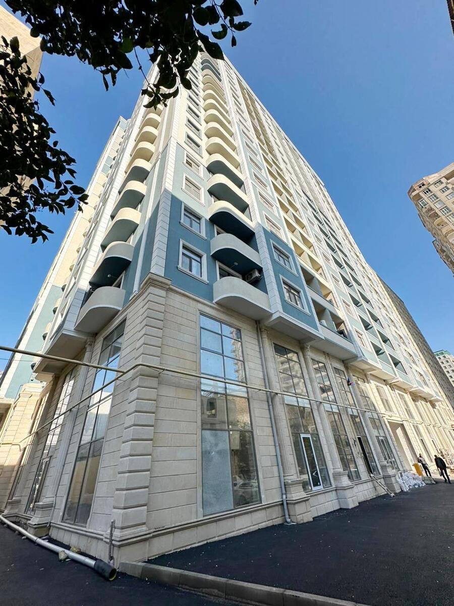 Satılır 4 otaqlı yeni tikili 180 m² — Mənzil, Bakı (2)