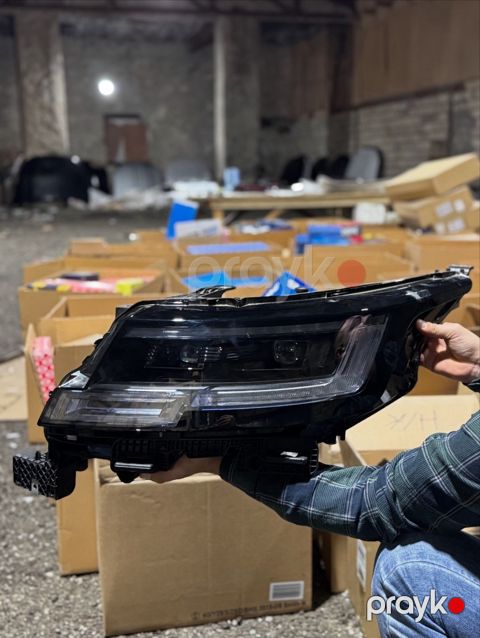 "Range Rover 2025" farası