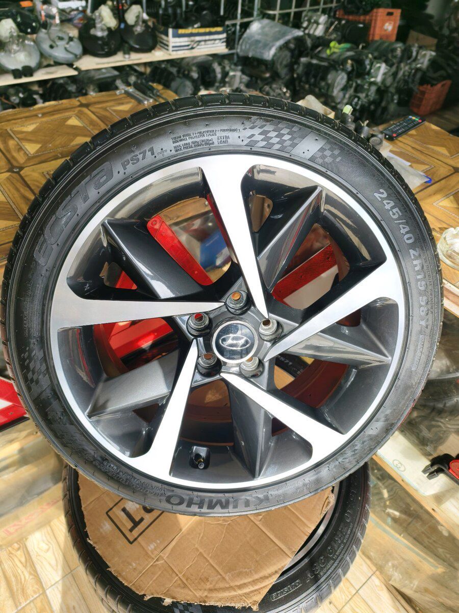 Hyundai Sonata Sel Plus təkərləri R19 — Ehtiyat hissələri və aksesuarlar, Bakı (2)