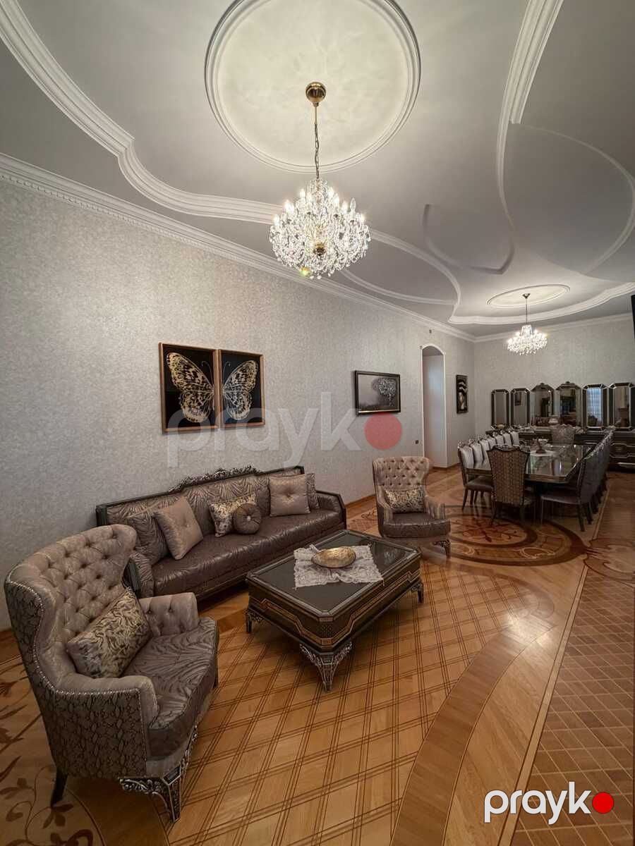 Satılır 7 otaqlı köhnə tikili 450 m² — Mənzil, Bakı (2)
