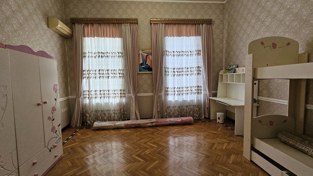 Satılır 5 otaqlı köhnə tikili 200 m² — Mənzil, Bakı (8)