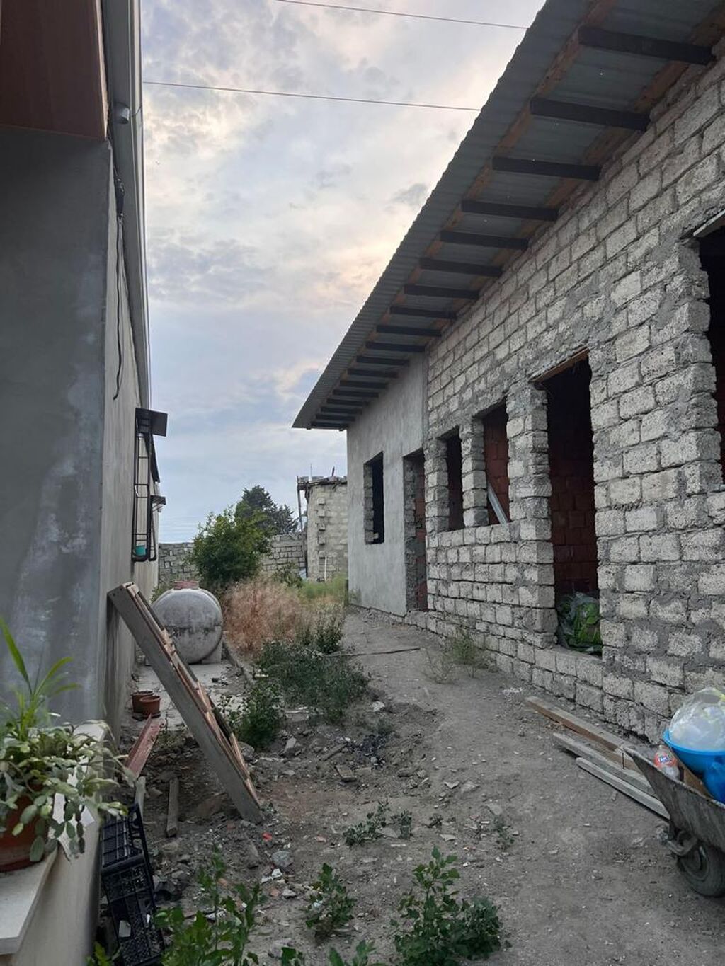 Satılır — 160.000 min Babək prospekti — Maşın — Ev, villa, Bakı (2)