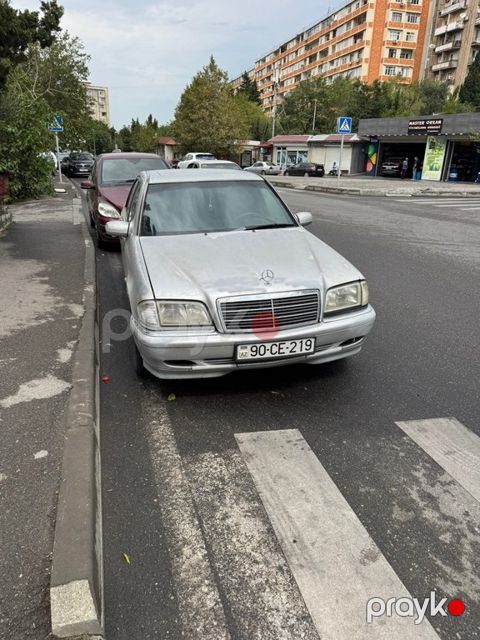 Mercedes C 180, 1.8 L, 1995 il, 457 580 km — Bakı