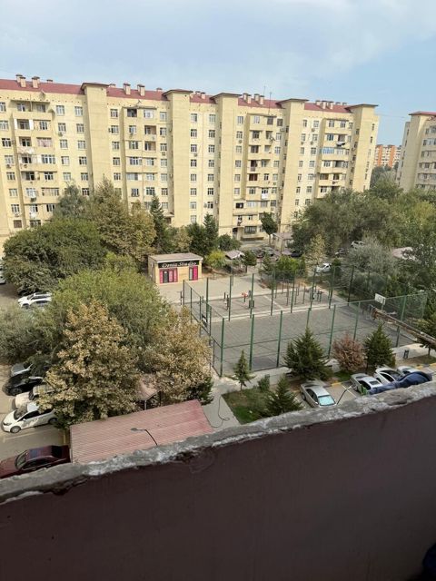 Satılır 3 otaqlı köhnə tikili 78 m² — Bakı