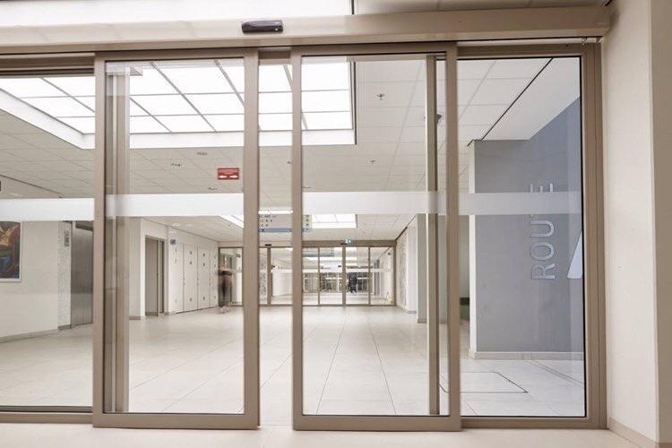 Şüşə qapıların təmiri — Təmir və inşaat, Bakı (5)