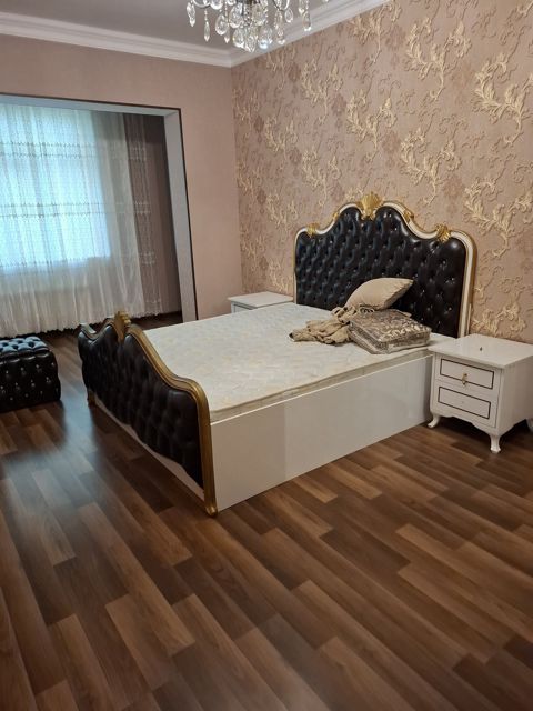 İcarəyə verilir 4 otaqlı köhnə tikili 100 m² — Bakı