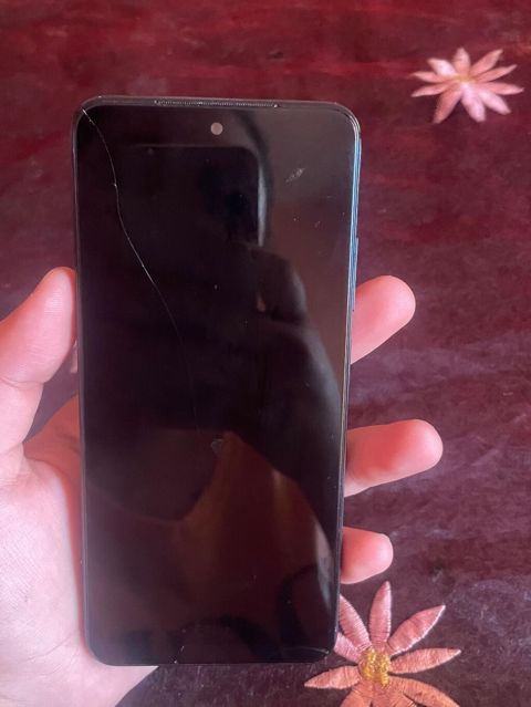 Redmi Note 11, 128 GB, rəng - Qara, Qırıq — Bərdə