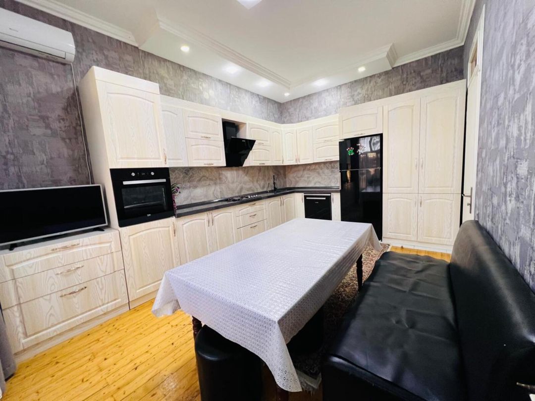 Satılır 6 otaqlı həyət evi/bağ evi 220 m² — Ev, villa, Bakı (5)