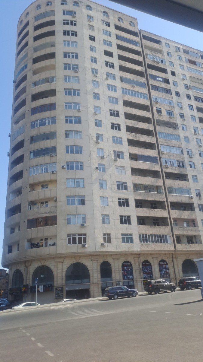 Satılır 4 otaqlı yeni tikili 210 m² — Mənzil, Bakı (8)