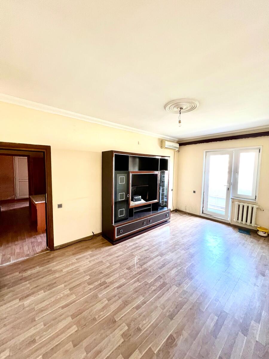 Satılır 2 otaqlı köhnə tikili 65 m² — Mənzil, Bakı (3)