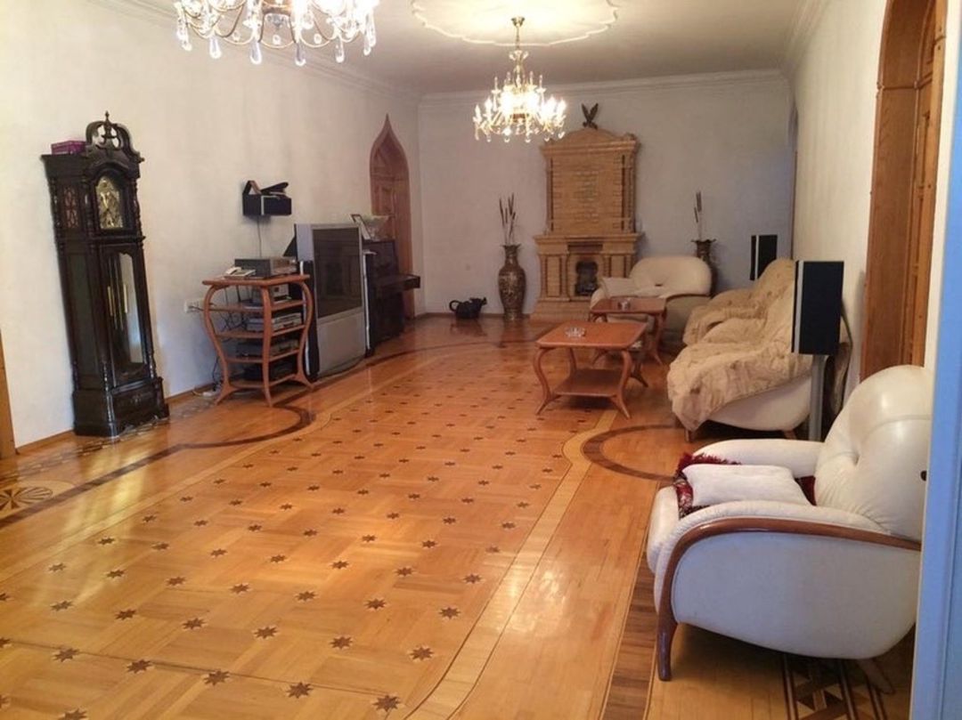 Satılır 9 otaqlı həyət evi/bağ evi 500 m² — Ev, villa, Bakı (2)
