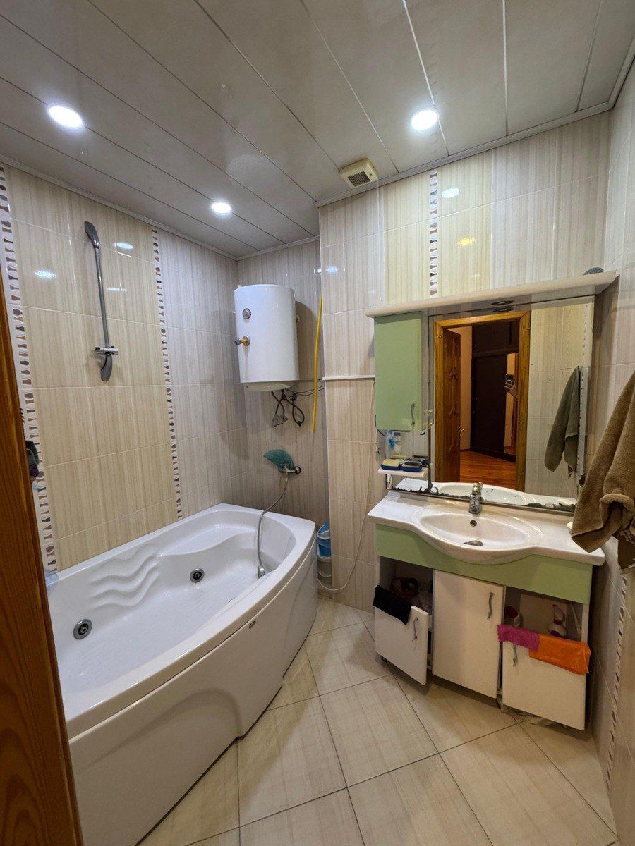 İcarəyə verilir 3 otaqlı yeni tikili 120 m² — Mənzil, Bakı (11)