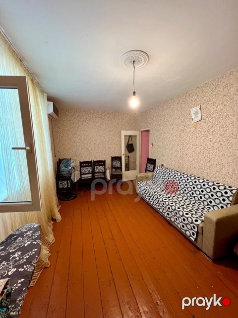 Satılır 2 otaqlı köhnə tikili 60 m²