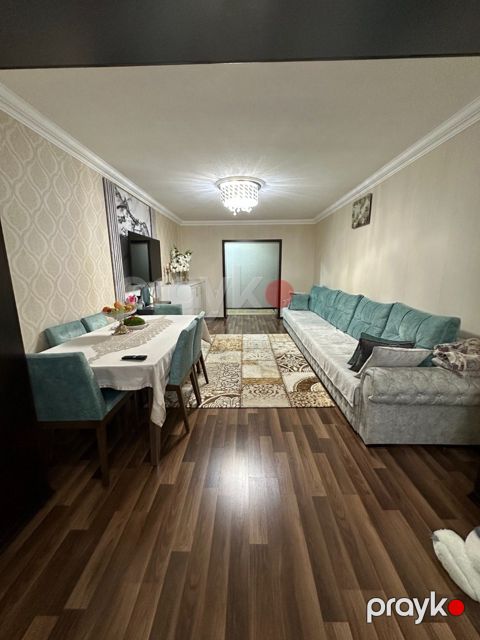 Satılır 3 otaqlı köhnə tikili 75 m²
