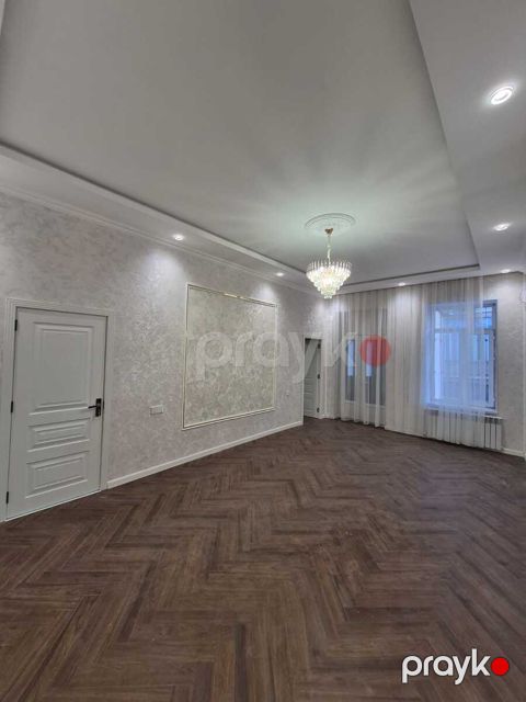 Satılır 2 otaqlı köhnə tikili 55 m²