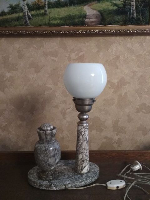 Masaüstü lampa — Bakı