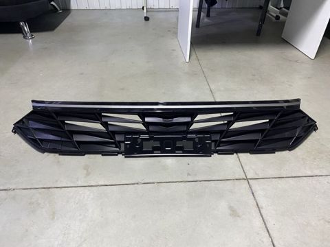"Hyundai Elantra 2023-2024" radiator barmaqlığı — Bakı