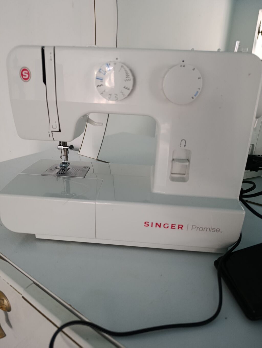Singer Promise tikiş maşını – Model 1409 - Gərginlik/güç: 220V, 50Hz — Tikiş və işəmə maşınları, Digah