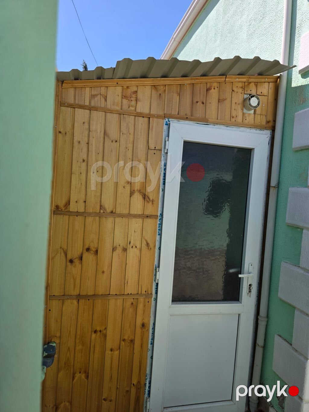 Həyət evi – kompakt həyət sahəsi və örtülü eyvan - Divarları açıq — Ev, villa, Bakı (9)
