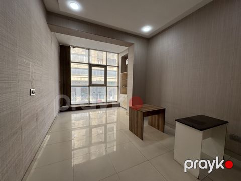 İcarəyə verilir 8 otaqlı ofis 230 m²