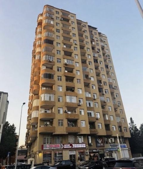 Satılır 4 otaqlı yeni tikili 180 m² — Bakı