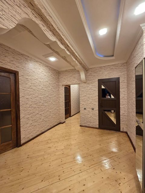 Yasamal, 3 otaqlı, Yeni tikili, m. 20 Yanvar, 128 kv. m — Bakı