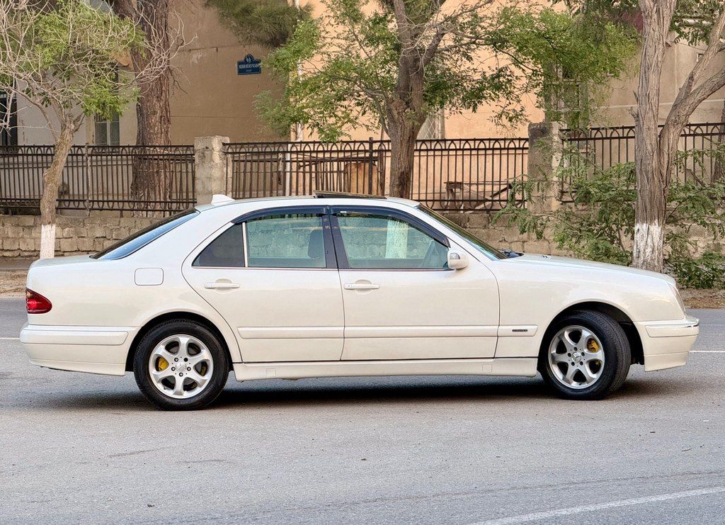 Mercedes E 220, 2.2 L, 2000 il, 395 554 km — Avtomobillər, Bakı (11)