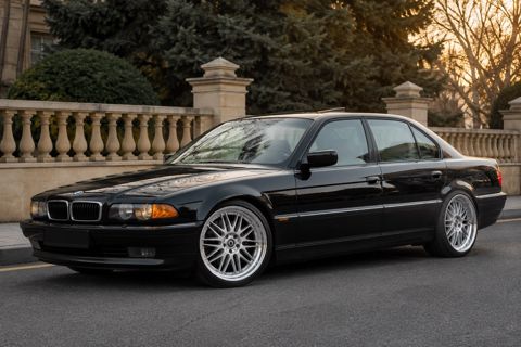 BMW E38, F10 təkərləri 305/30 R20, 265/35 R20 — Bakı