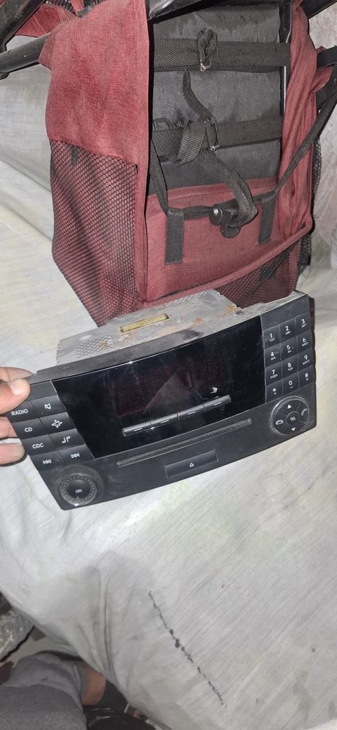 Mercedes W211 monitoru — Bakı