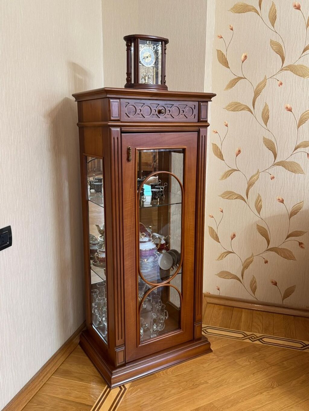 İşlənmiş, Masa və oturacaqlar — Mebel, Bakı (5)