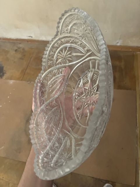 Kəsilmiş naxışlı şüşə meyvə/şirniyyat qabı - Material: qalın, şəffaf — Bakı