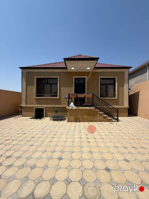 Satılır 3 otaqlı həyət evi/bağ evi 100 m²